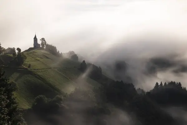 Jamnik Słowenia Kościół Jamnicki Jest Uroczą Wieczną Kaplicą Alpach Kamnik — Zdjęcie stockowe