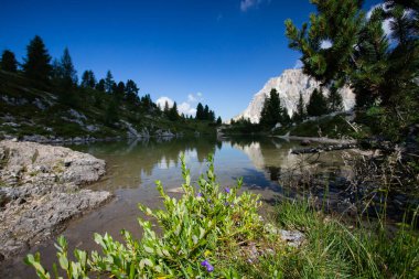 Limides Gölü ve Lagazuoi Tepesi, Dolomitler, Cortina d 'Ampezzo, İtalya