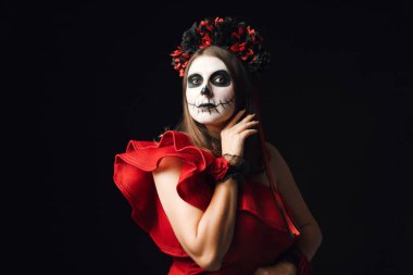 Cadılar Bayramı. Ölüler Günü. Çekici ve tehlikeli Calavera Catrina, şeker kafalı kız. Dia de los muertos.