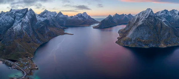 Закат Панорамный Вид Острые Горные Вершины Лофотенских Островов Норвегия — стоковое фото