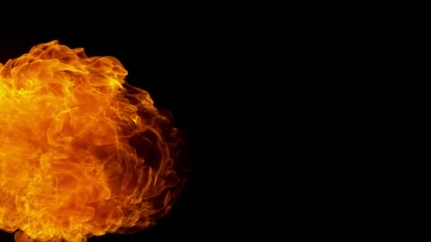 Superhidas Tuliräjähdys Mustalla Pohjalla Kuvattu Nopealla Elokuvakameralla 1000 Fps — kuvapankkivideo
