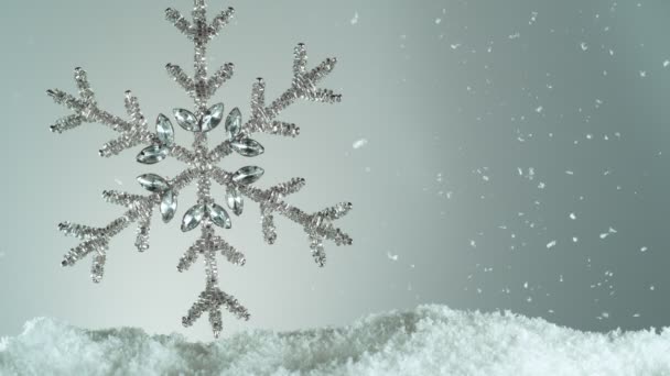 Decorative Christmas Flake Bokeh Lights Falling Snow Flakes Super Slow — Stock Video