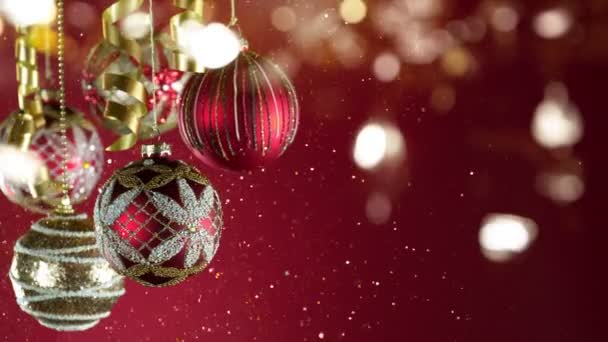 Bola Natal Decorativa Com Luzes Bokeh Glitters Falling Super Slow — Vídeo de Stock