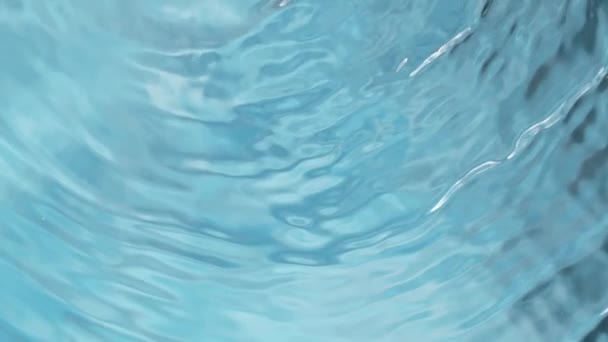 Σούπερ Αργή Κίνηση Του Κύματος Του Νερού Γαλάζιο Φόντο Κινηματογραφήθηκε — Αρχείο Βίντεο