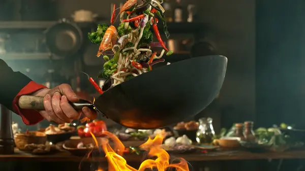 Freeze Motion Flying Asian Wok Noodles Prans Vegetable Concept Meat — Stock Photo, Image