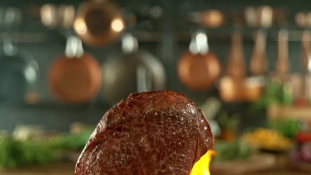 Close Flying Rotating Tasty Beef Steak Kitchen Super Slow Motion — Stok Video