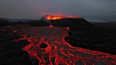 Aktif volkan Litli, Hrutur, İzlanda 'nın güzel panoramatik manzarası.