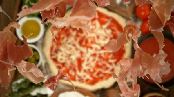Super Slow Motion Falling Pieces Ham Pizza Dough Sugo Top — Stock Photo, Image