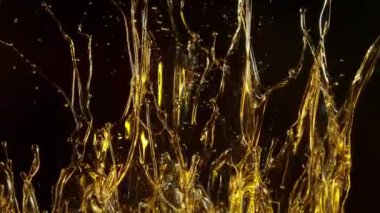 Süper Yavaş Çekim Dökülen Yağ. 1000 FPS 'te Yüksek Hız Sineması Kamerası' nda çekildi.