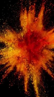 Süper Yavaş Çekim Renk Tozu Patlaması Siyah Arkaplan 'da izole edildi. Yüksek Hız Sinema Kamerası 'nda 1.000 fps dikey yönelimde çekilmiştir.
