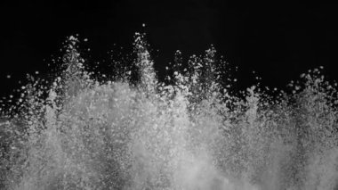 Süper Yavaş Çekim Toz Patlaması Siyah Arkaplan 'da izole edildi. Yüksek Hız Sineması Kamerası 'nda 1.000 fps hızla çekilmiştir.