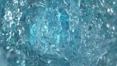 Twister Shape 'de Dönen Suyun Süper Yavaş Hareketi. Yüksek Hız Sinema Kamerası, 1000 fp.