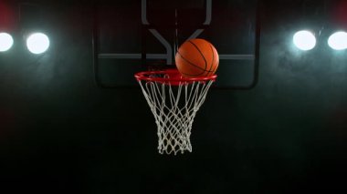 Basketbol topunun sepete vuruşunun süper yavaş çekimi. Yüksek hızlı sinema kamerası, 1000 fps.