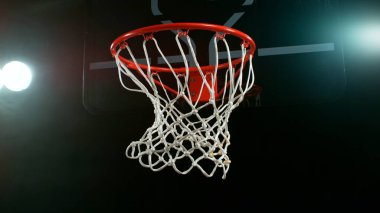 Basketbol topunun potaya vuruşunun hareketsiz hareketi