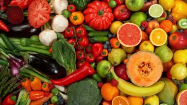 Kamera Hareketi, Taze Meyve ve Sebzelerin Farklı Tipleri Bir Yığın Üzerinde, Yakın Çekim