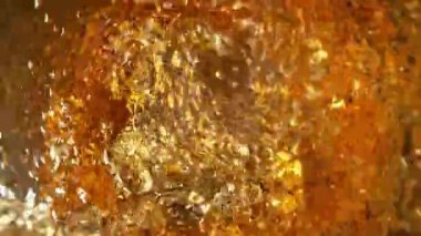 Süper Yavaş Çekim Viski Girdabı Tahta Varil 'de 1000 fp' de..