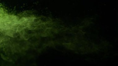 Süper Yavaş Hareket Detaylı Uçan kibrit tozu çekimi. 1000 FPS 'te Yüksek Hız Sineması Kamerası' nda çekildi.