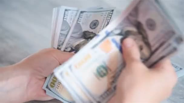 Πάνω Άποψη Της Γυναίκας Χέρια Που Μετράνε Χρήματα Επιχειρηματικό Κέρδος — Αρχείο Βίντεο