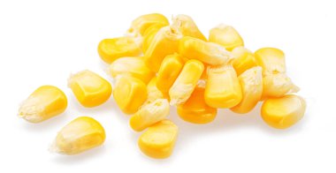 Beyaz arkaplanda izole mısır tohumları veya mısır tohumları. 