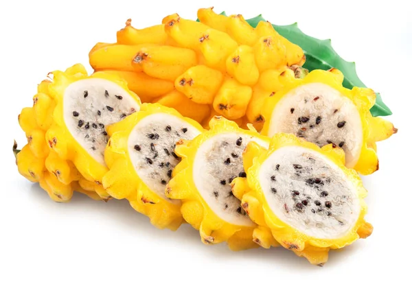 Yellow Dragon Fruit Dragon Fruit Slices Leaves Isolated White Background — ストック写真