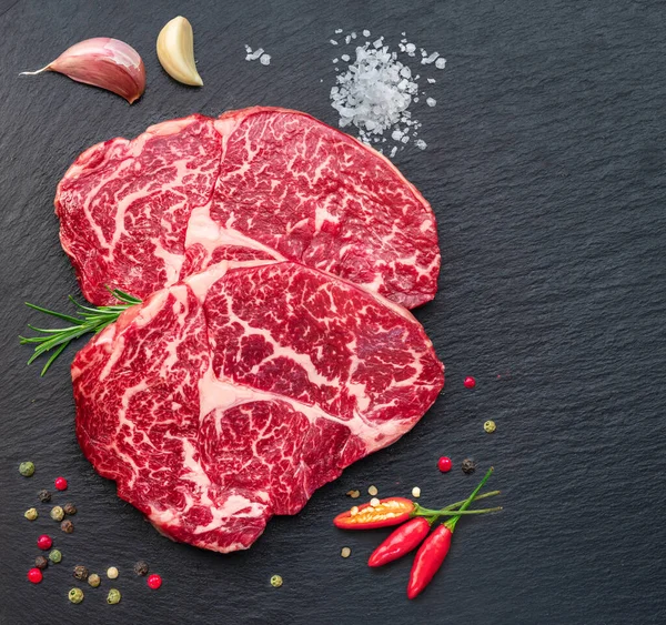 Raw Ribeye Steak Stone Black Serving Plate Flat Lay — Stock Photo, Image