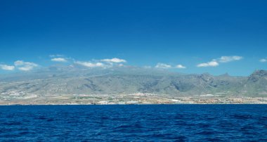 Okyanustan Tenerife adasına bak.