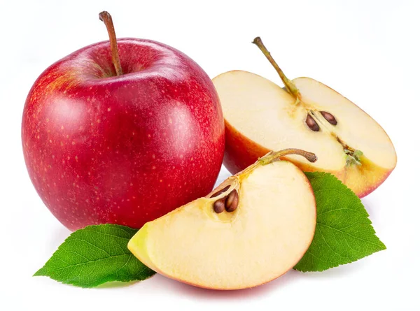 白い背景に隔離された赤いリンゴとリンゴのスライスを熟す — ストック写真