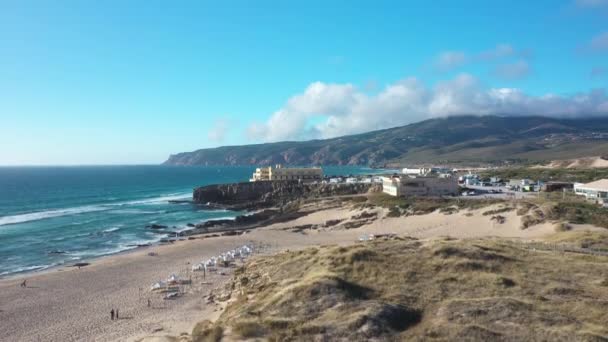 Atlantik Okyanusu Kıyısının Havadan Görünüşü Guincho Plajı Portekiz Haziran 2023 — Stok video