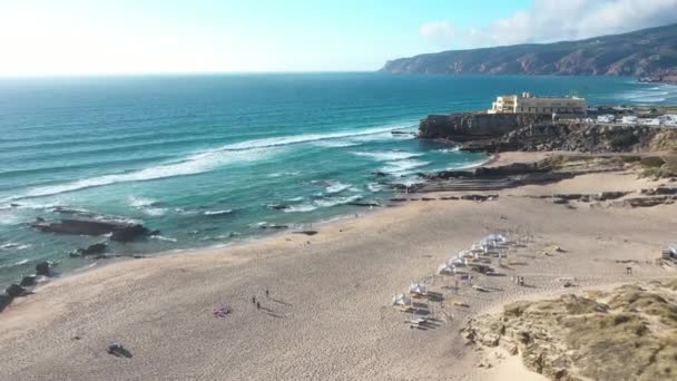 Atlantik Okyanusu Kıyısının Havadan Görünüşü Guincho Plajı Portekiz Haziran 2023 — Stok video