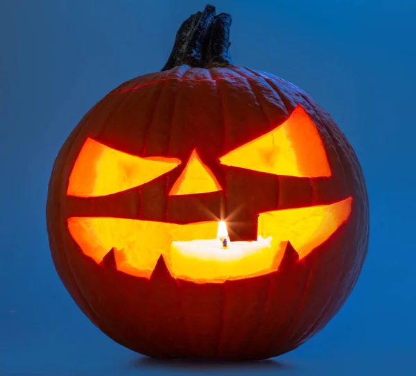 Abóbora Esculpida Para Halloween Jack Lanternas Com Sorrisos Assustadores Vela Imagem De Stock