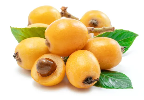 Loquats Frutti Con Foglie Verdi Isolate Sfondo Bianco Fotografia Stock