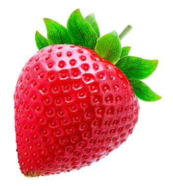 Beyaz arka planda izole edilmiş olgun mükemmel çilek. Dosya kırpma yolu içeriyor.