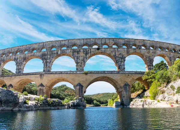 Pont Gard Antiguo Acueducto Romano Que Representa Billetes Cinco Euros Fotos de stock