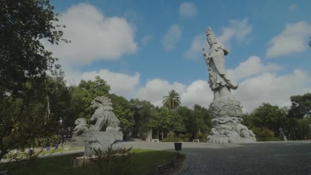 Taman Buddha Bacalhoa Yang Diciptakan Portugal Dalam Menanggapi Penghancuran Buddha — Stok Video