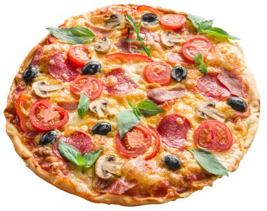 Üzerine vişneli domates, salam ve diğer malzemeler beyaz arka planda. Üst Manzara. Dosya kırpma yolu içeriyor.