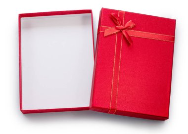 Kırmızı, düşük hediye kutusunu ve kapağı açık, üst görünümü saten, beyaz arka planda izole. Dosya kırpma yolu içeriyor.