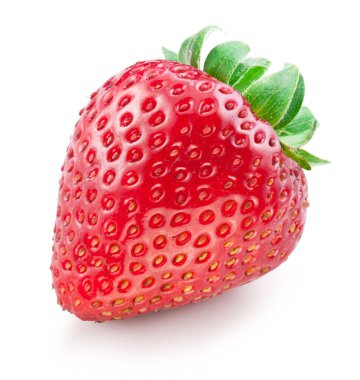 Olgun kırmızı çilek beyaz arka planda izole edilmiş. Dosya kırpma yolu içeriyor.