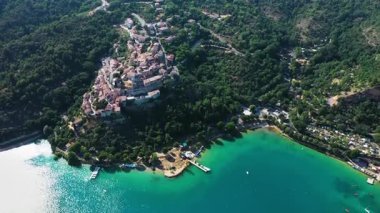 Sainte-Croix Sainte-Croix Gölü yakınlarındaki Verdon komünü..