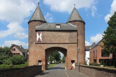 Klever Tor Xanten 'de (Almanya), Baykuş kuleleri