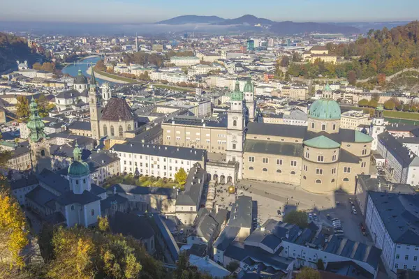 Çağdaş Müze Terası, Avusturya 'dan Salzburg' un Sonbahar Panoraması 