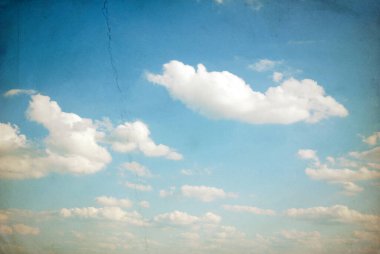 Mavi gökyüzündeki bulutlar