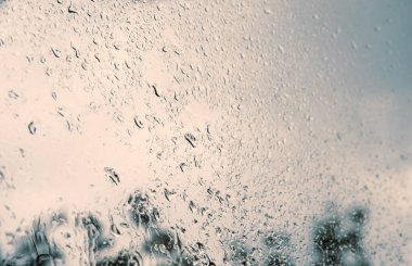 Yağmurlu gün, cam, kapat