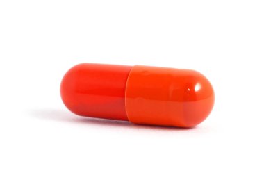 hap kapsülleri beyaz arkaplanda izole