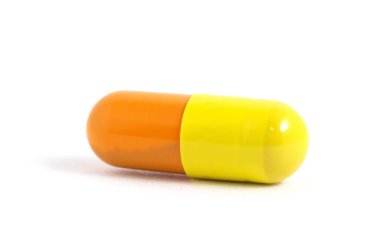 hap kapsülleri beyaz arkaplanda izole