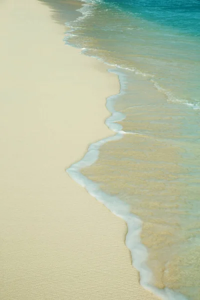 Морская Волна Песчаном Пляже — стоковое фото