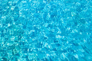 Yüzme Havuzu-güneşli yansımalar