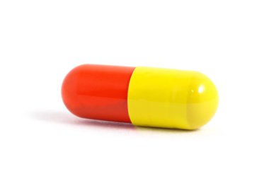 hap kapsülleri beyaz arkaplanda izole