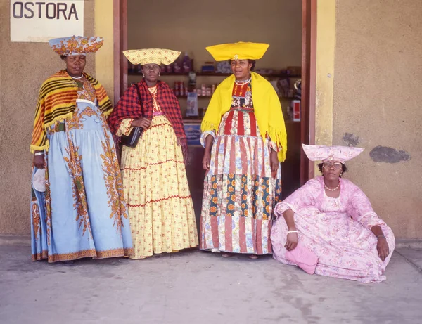 Otjiwaronga Namibia März 2023 Herero Frauen Tragen Ohorokova Ein Traditionelles — Stockfoto