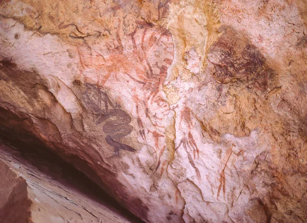 Prehistoric San Rock Art Large Cave Giants Castle Game Reserve — Stock Photo, Image