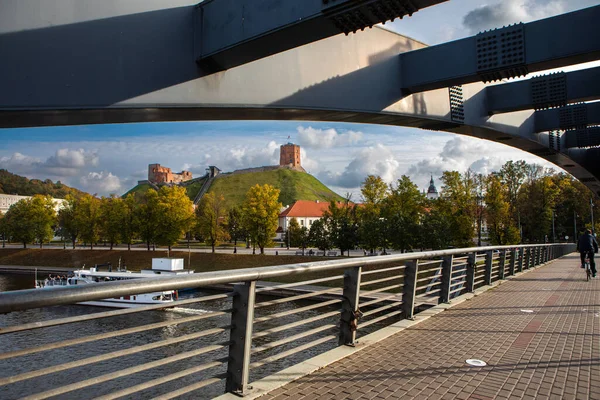 Vilnius Lithuania September 2022 Neris River Mindaugas Bridge Gediminas Hill — Stock Photo, Image